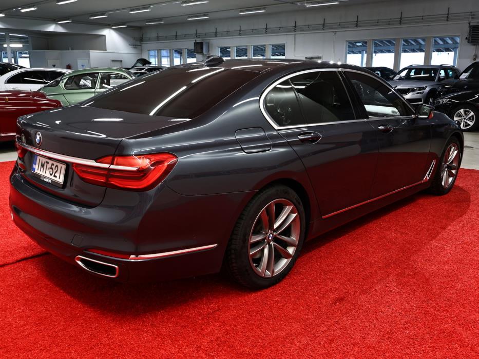BMW 730 2016