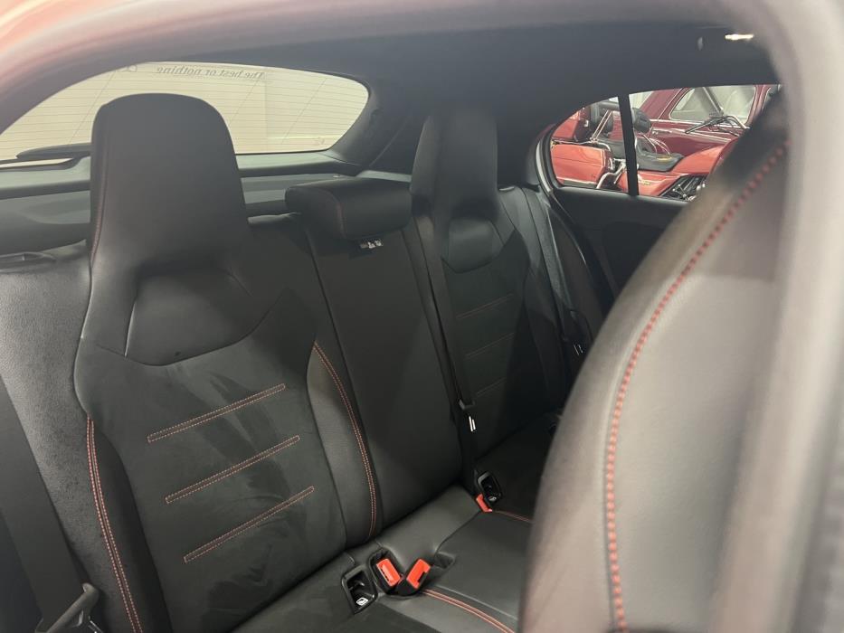 MERCEDES-BENZ A 2018