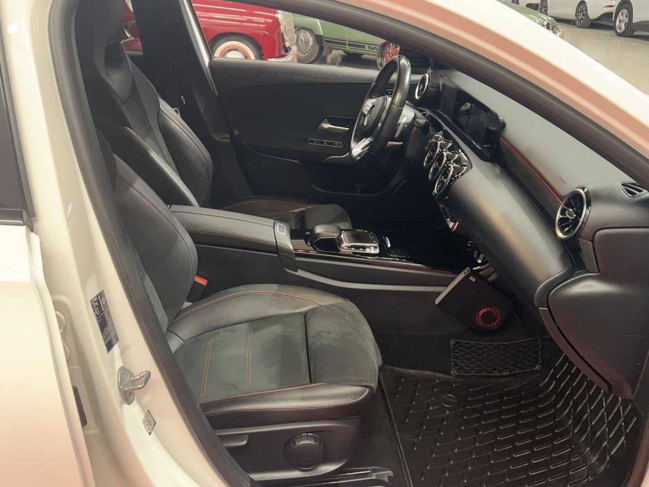 MERCEDES-BENZ A 2018