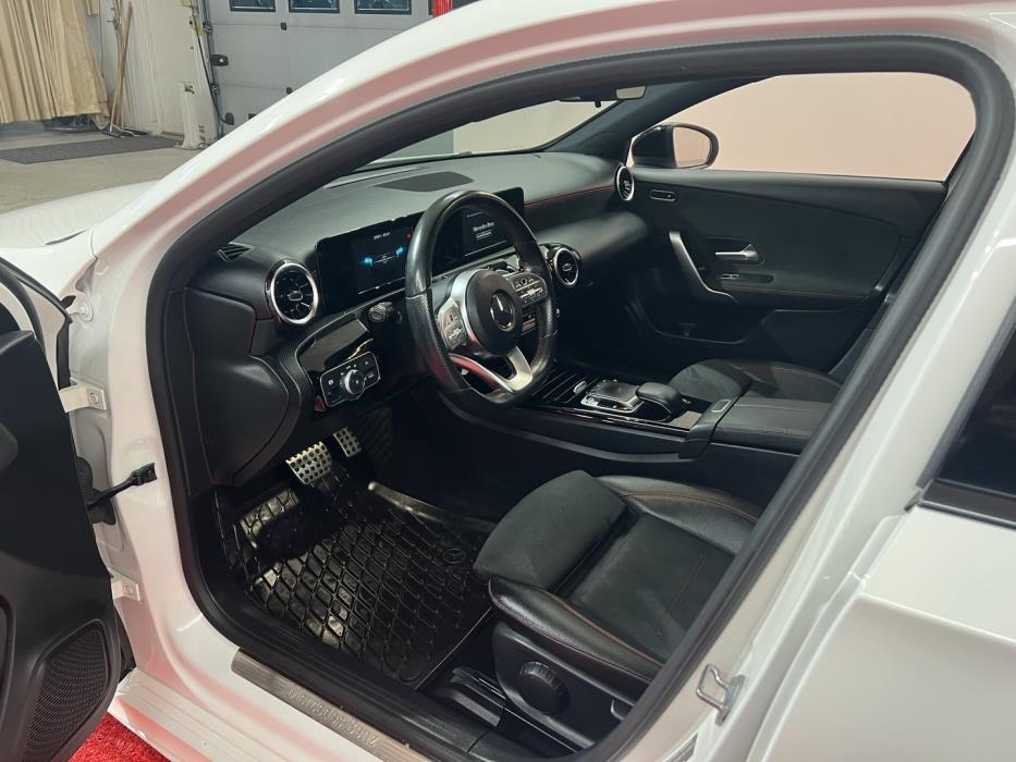 MERCEDES-BENZ A 2018