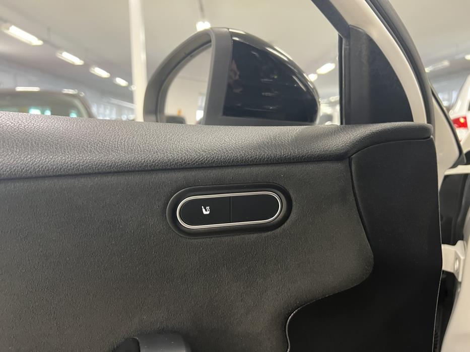 MERCEDES-BENZ A 2018