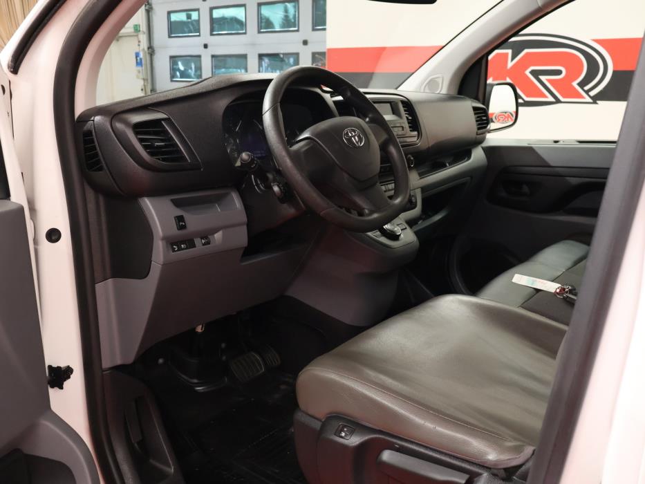 TOYOTA Proace 2020