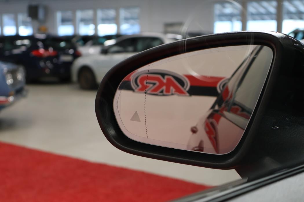 MERCEDES-BENZ A 2020