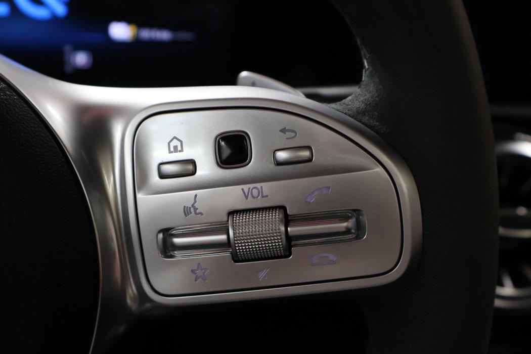 MERCEDES-BENZ A 2020