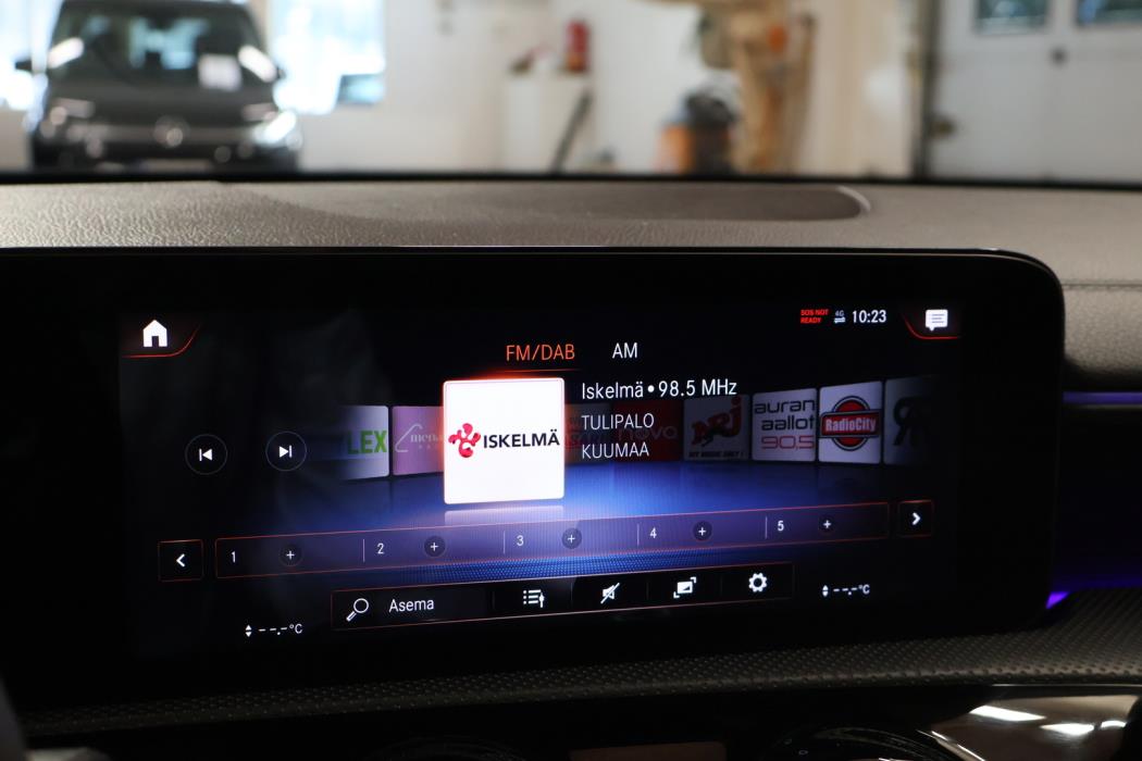 MERCEDES-BENZ A 2020