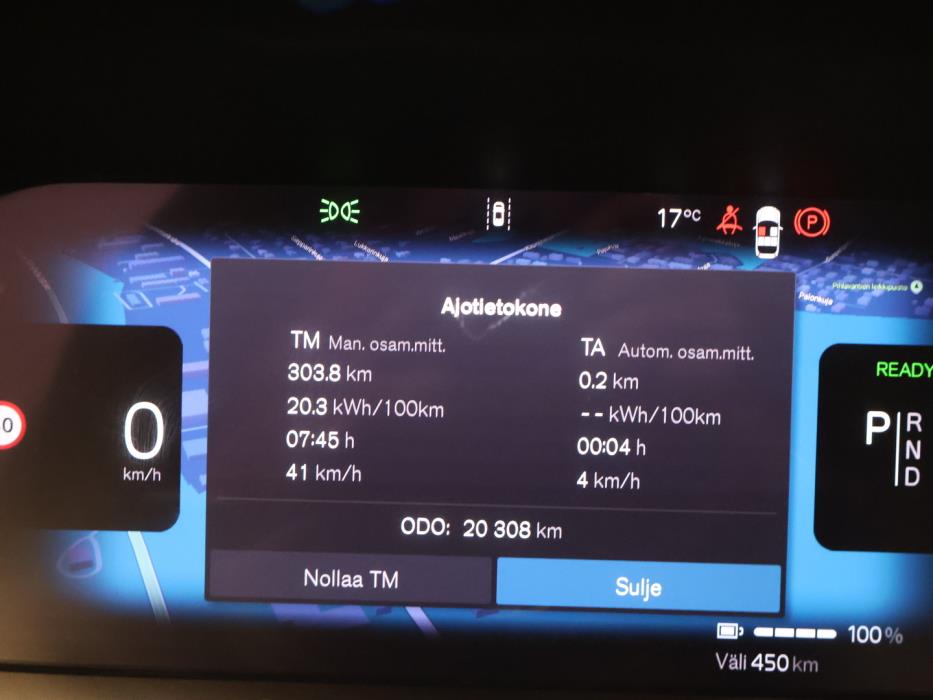 VOLVO EX40 2024
