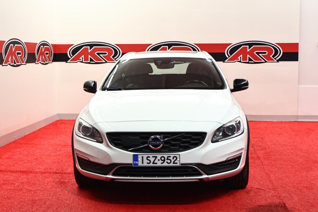 VOLVO V60 Cross Country 2016