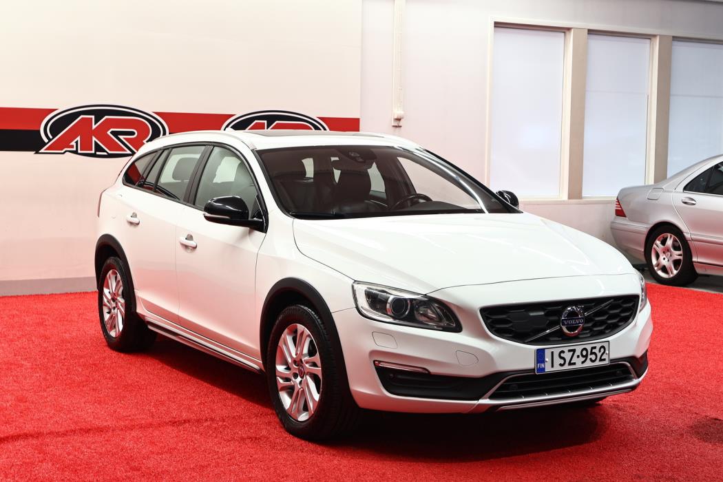 VOLVO V60 Cross Country 2016