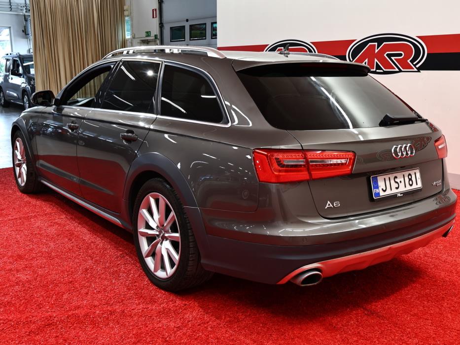 AUDI A6 allroad quattro 2012
