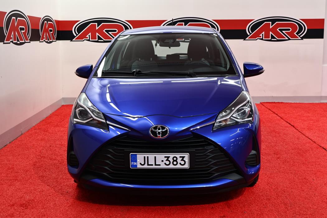 TOYOTA Yaris 2019