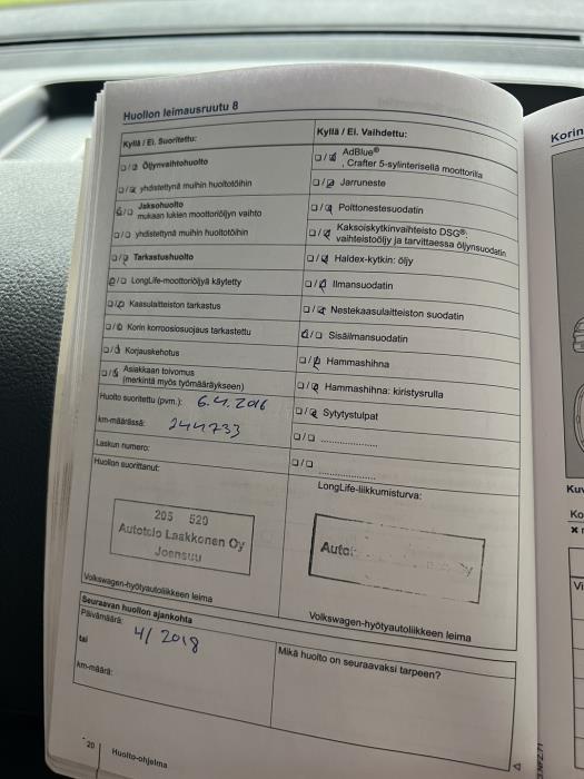 VOLKSWAGEN Caddy Maxi 2012
