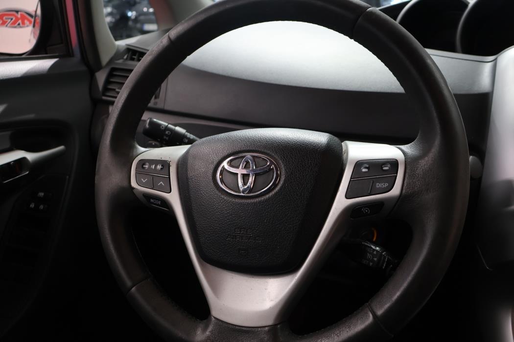 TOYOTA Verso 2012