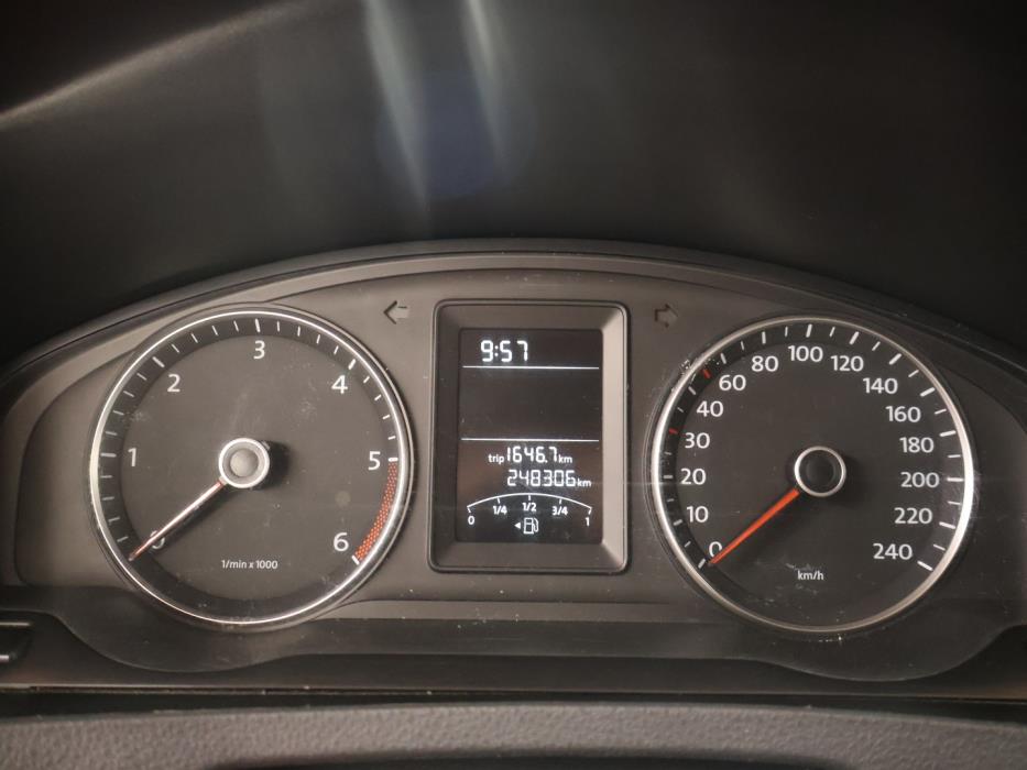 VOLKSWAGEN Transporter 2012