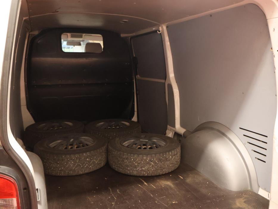 VOLKSWAGEN Transporter 2012