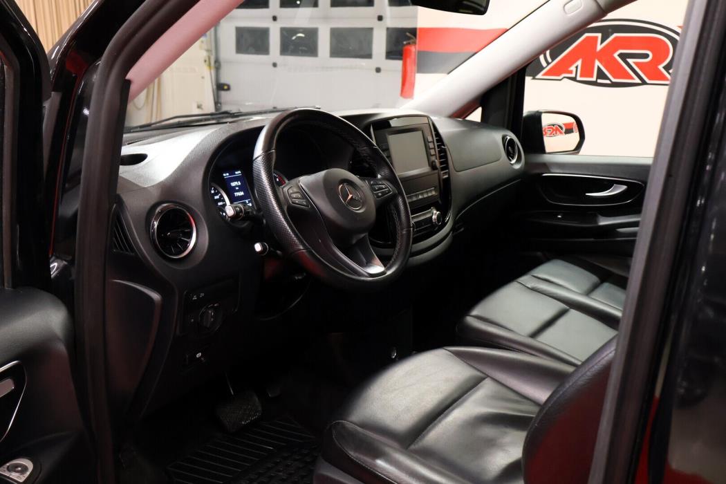 MERCEDES-BENZ VITO 2022