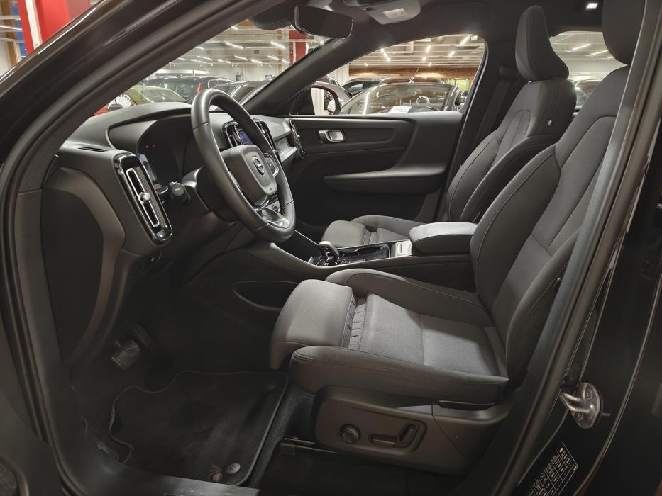 VOLVO C40 2023