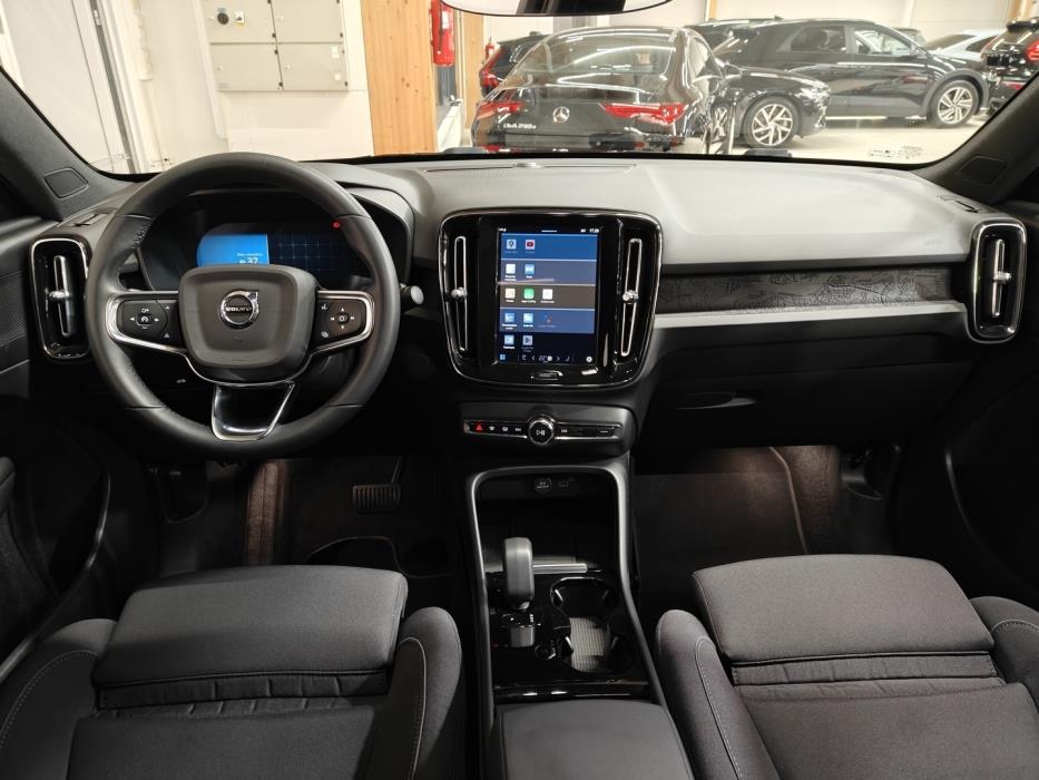 VOLVO C40 2023