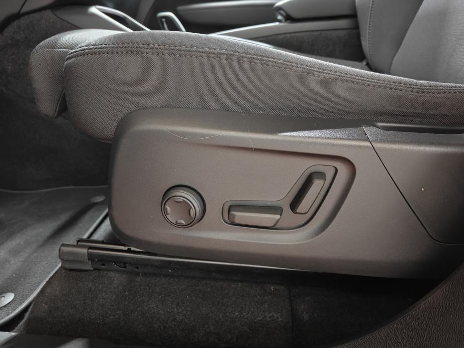 VOLVO C40 2023