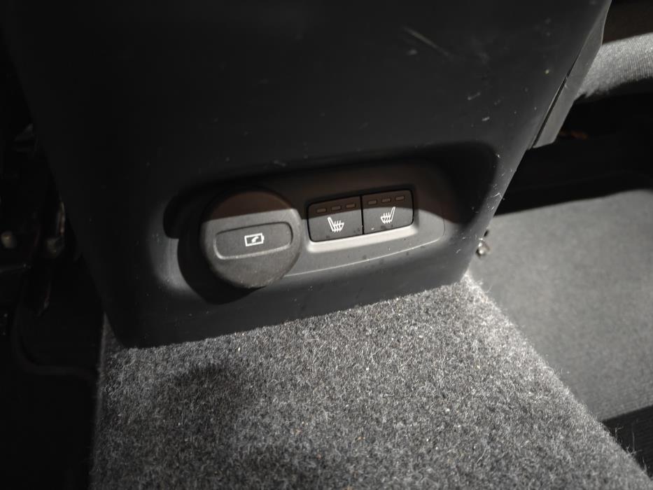 VOLVO C40 2023