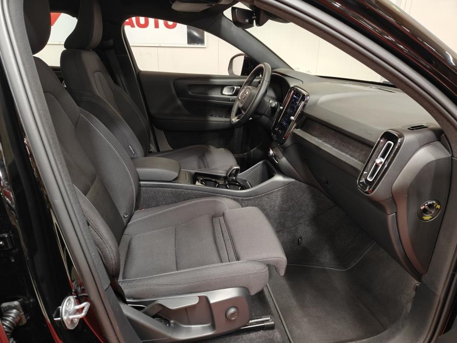 VOLVO C40 2023