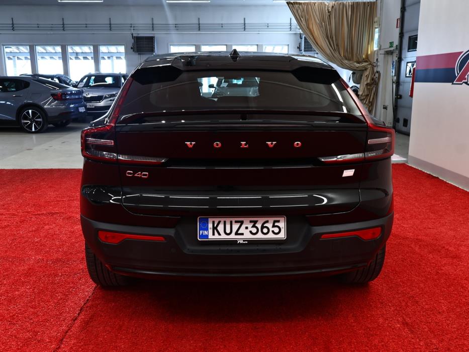 VOLVO C40 2023