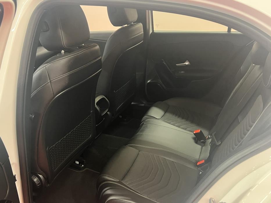 MERCEDES-BENZ A 2020