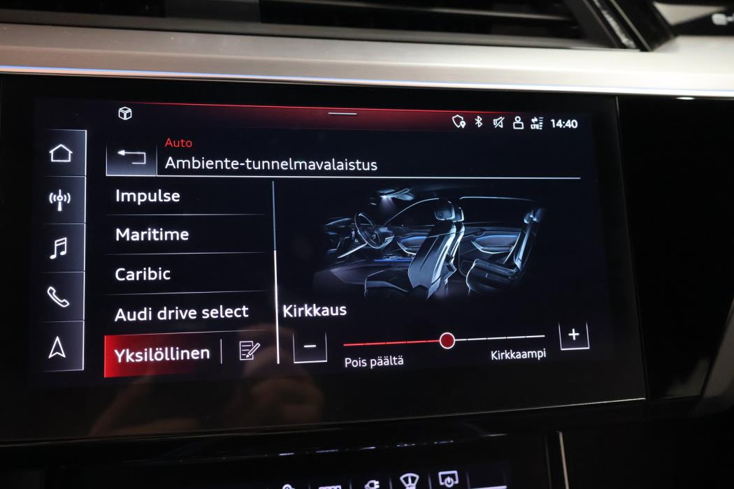 AUDI E-TRON 2022