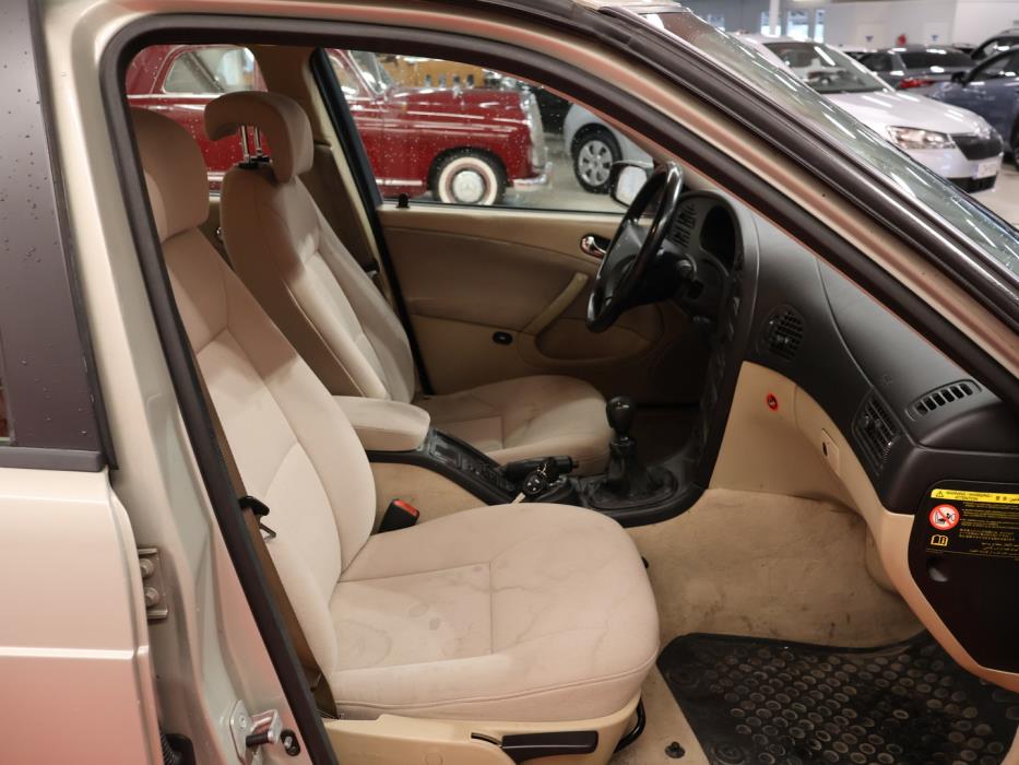 SAAB 9-5 2004