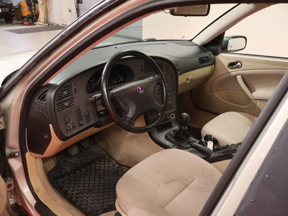 SAAB 9-5 2004