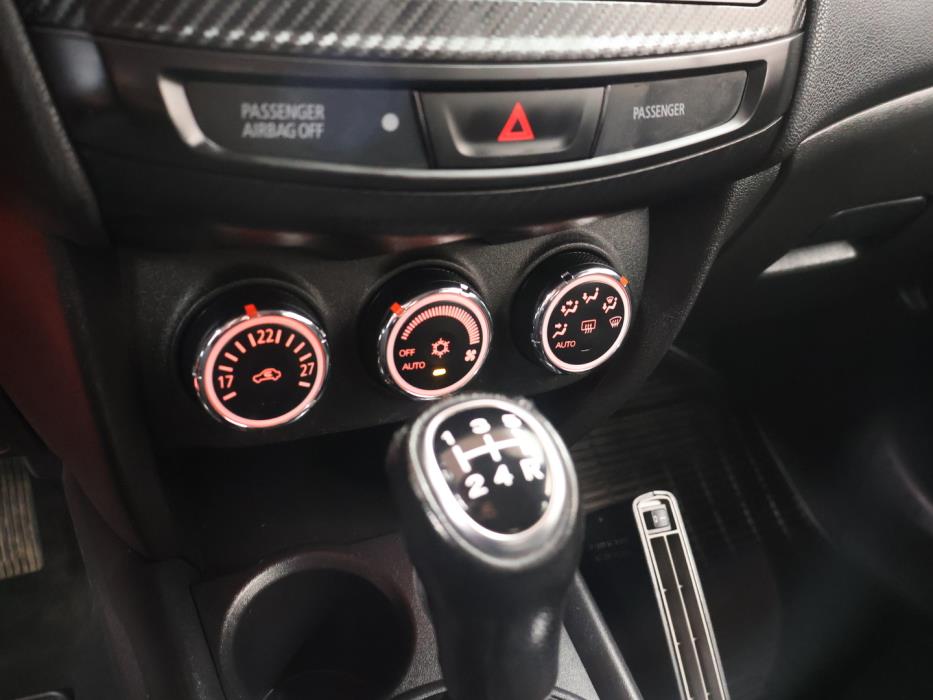 MITSUBISHI ASX 2016