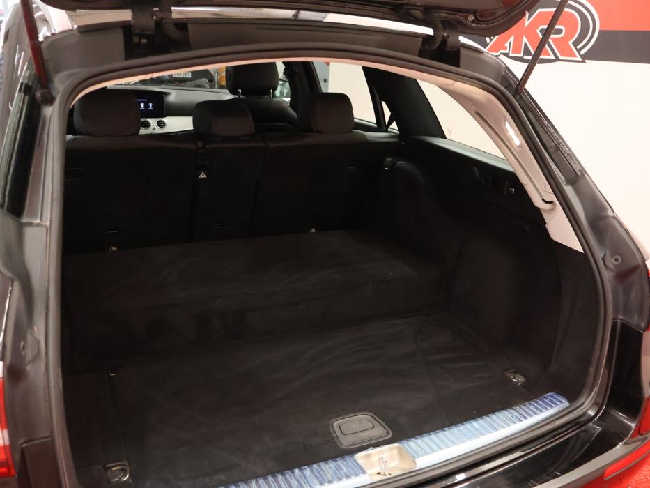 MERCEDES-BENZ E 2021