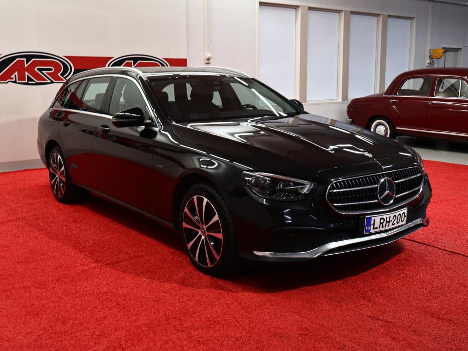 MERCEDES-BENZ E 2021