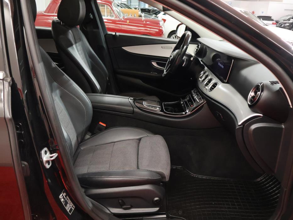 MERCEDES-BENZ E 2021