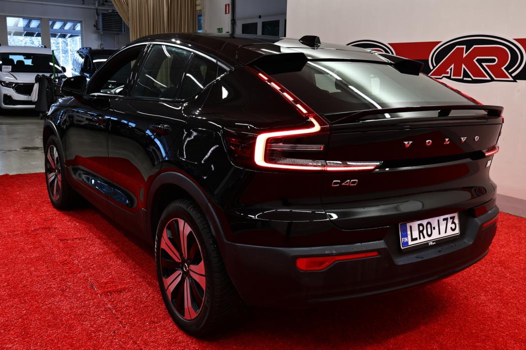 VOLVO C40 2023
