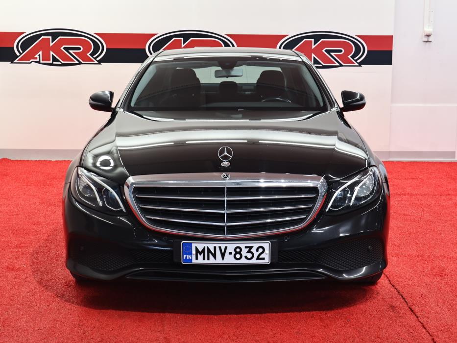MERCEDES-BENZ E 2018