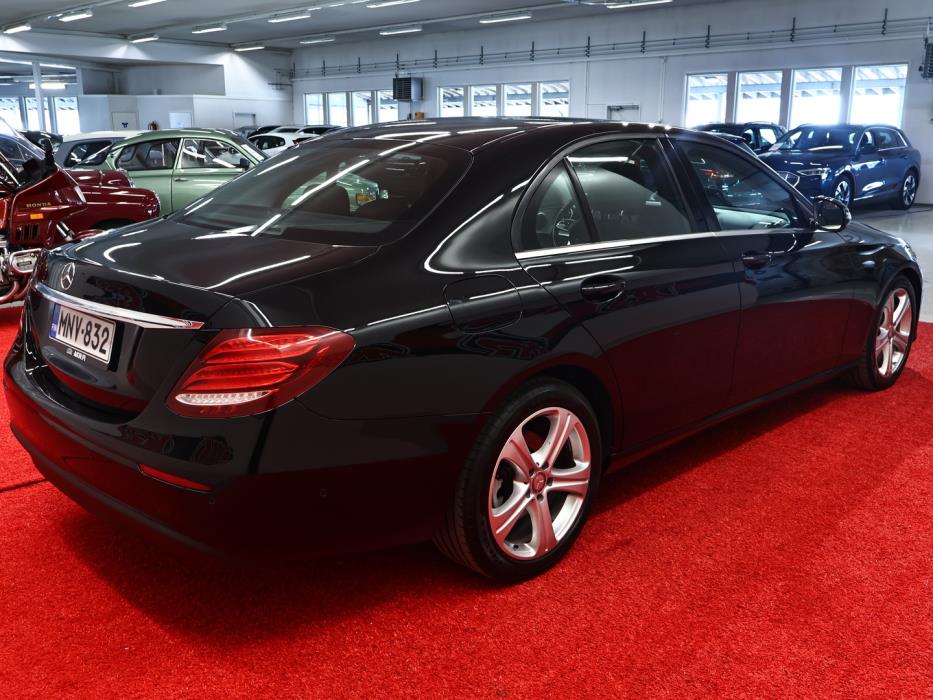 MERCEDES-BENZ E 2018