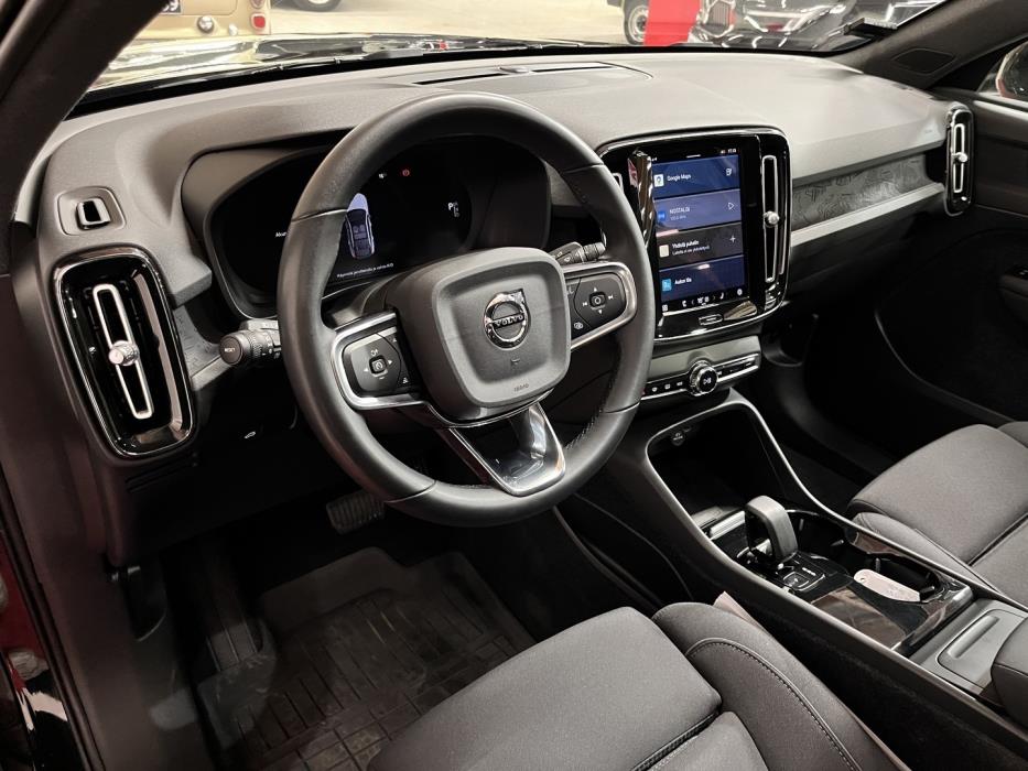 VOLVO C40 2023