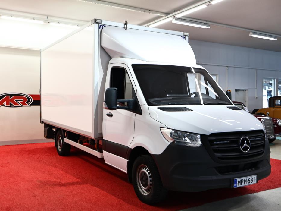 MERCEDES-BENZ Sprinter 2023