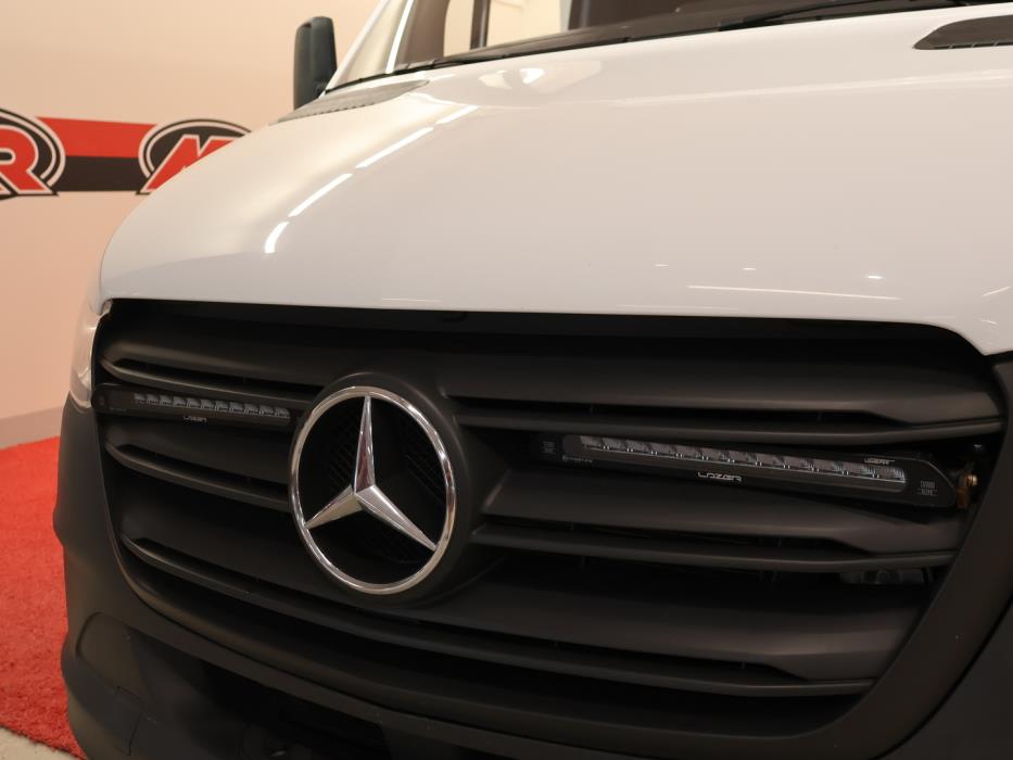 MERCEDES-BENZ Sprinter 2023