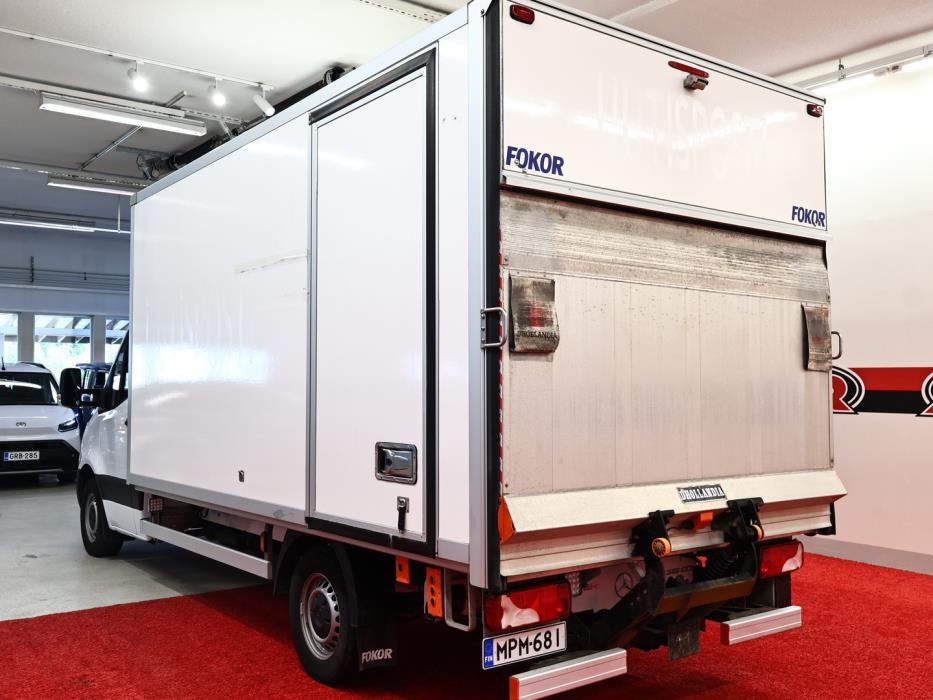 MERCEDES-BENZ Sprinter 2023