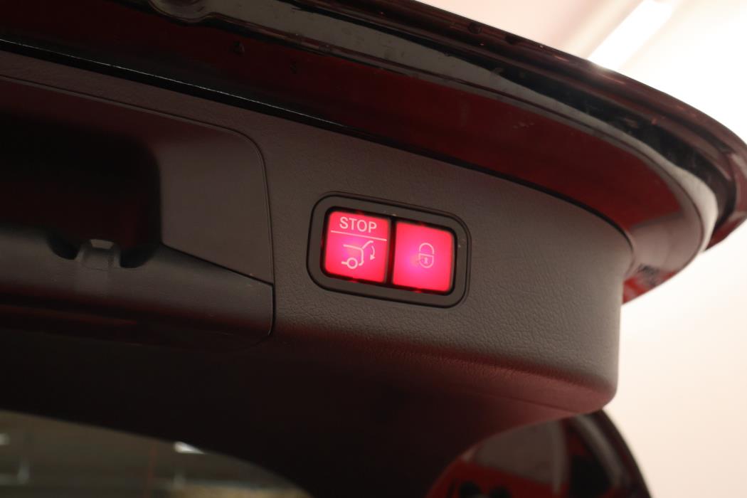 MERCEDES-BENZ EQA 2021