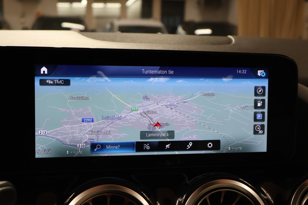 MERCEDES-BENZ EQA 2021