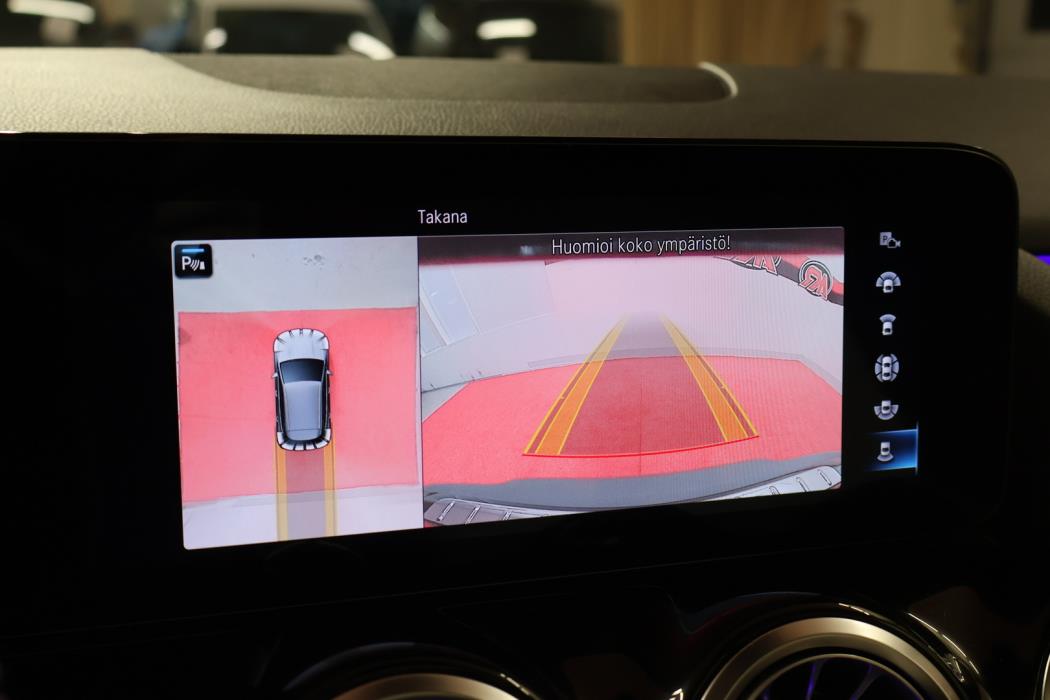 MERCEDES-BENZ EQA 2021