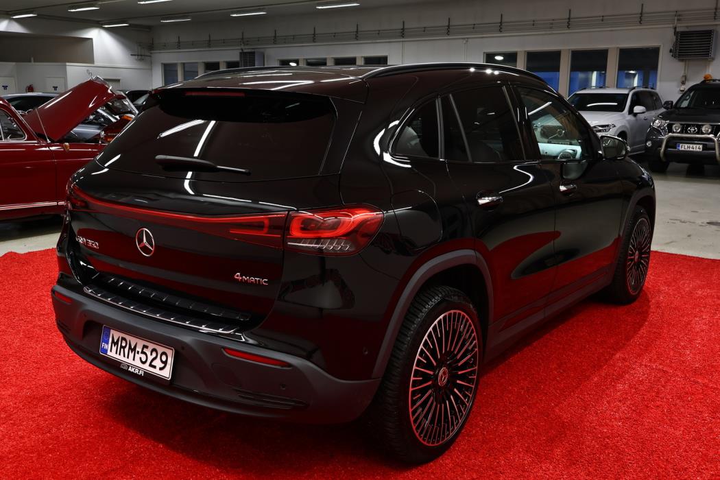 MERCEDES-BENZ EQA 2021