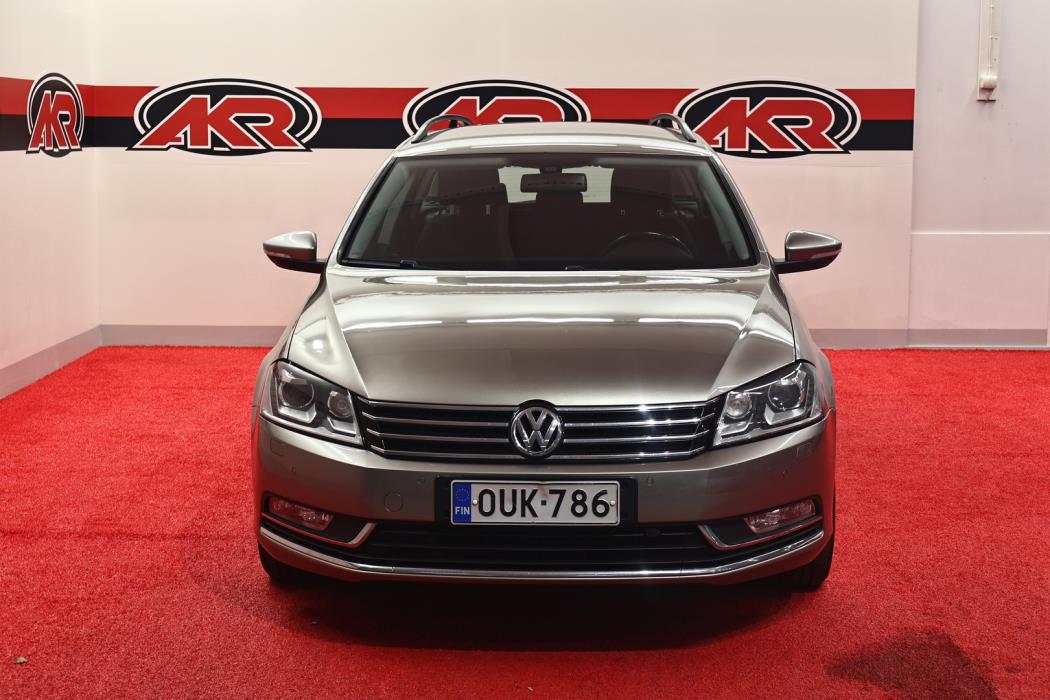 VOLKSWAGEN Passat 2014