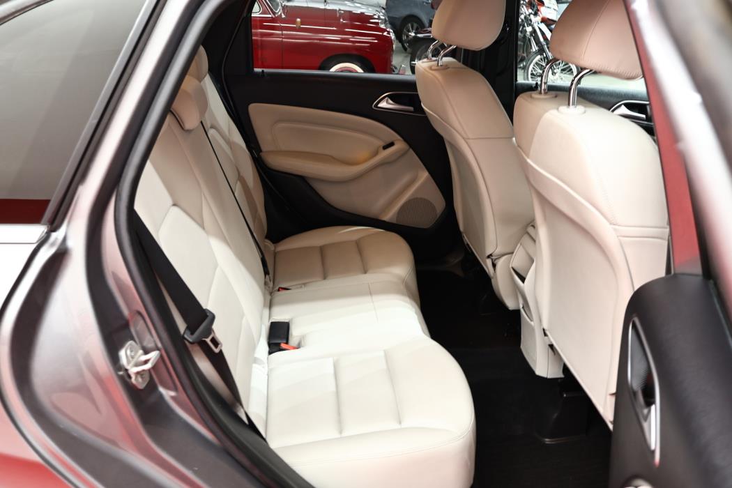 MERCEDES-BENZ B 2014