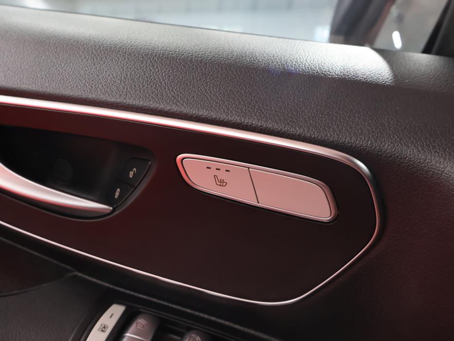 MERCEDES-BENZ Vito 2023