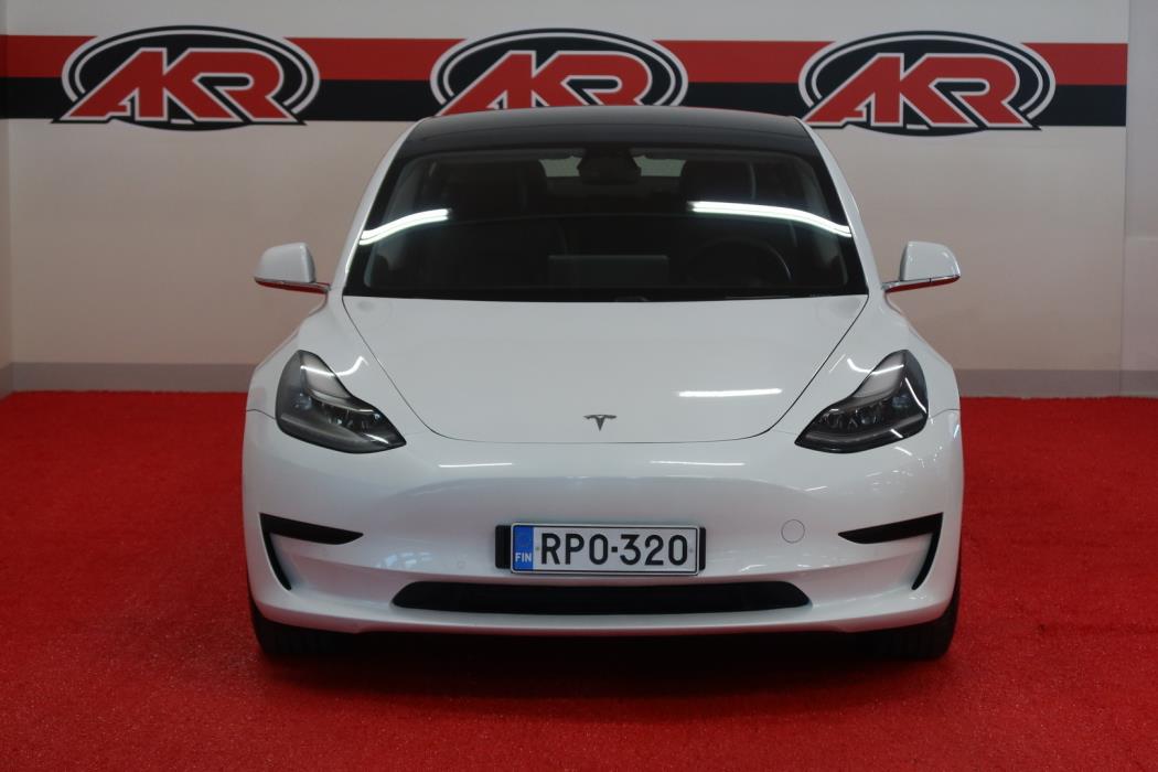 TESLA Model 3 2020