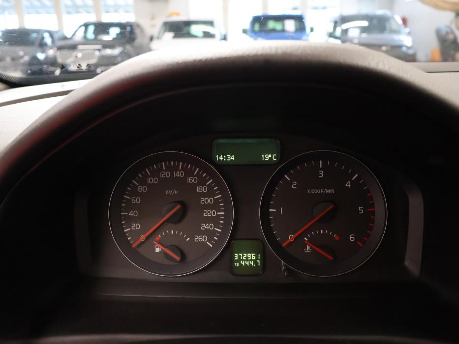 VOLVO V50 2010