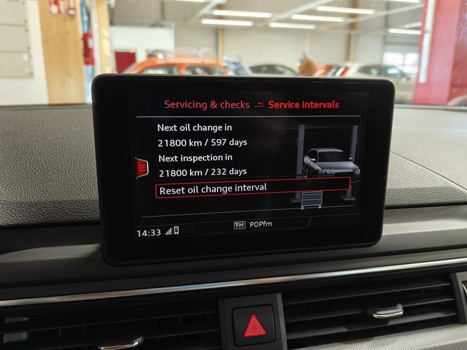 AUDI A4 2016